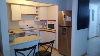 Signature Skys Guest Apartments كينغستون المظهر الخارجي الصورة