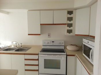Signature Skys Guest Apartments كينغستون المظهر الخارجي الصورة