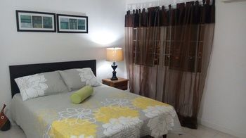 Signature Skys Guest Apartments كينغستون المظهر الخارجي الصورة