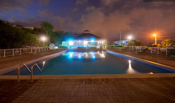 Signature Skys Guest Apartments كينغستون المظهر الخارجي الصورة