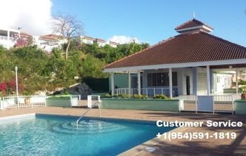 Signature Skys Guest Apartments كينغستون المظهر الخارجي الصورة